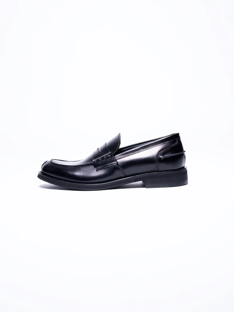 Abraded Penny Loafer In Black 1
