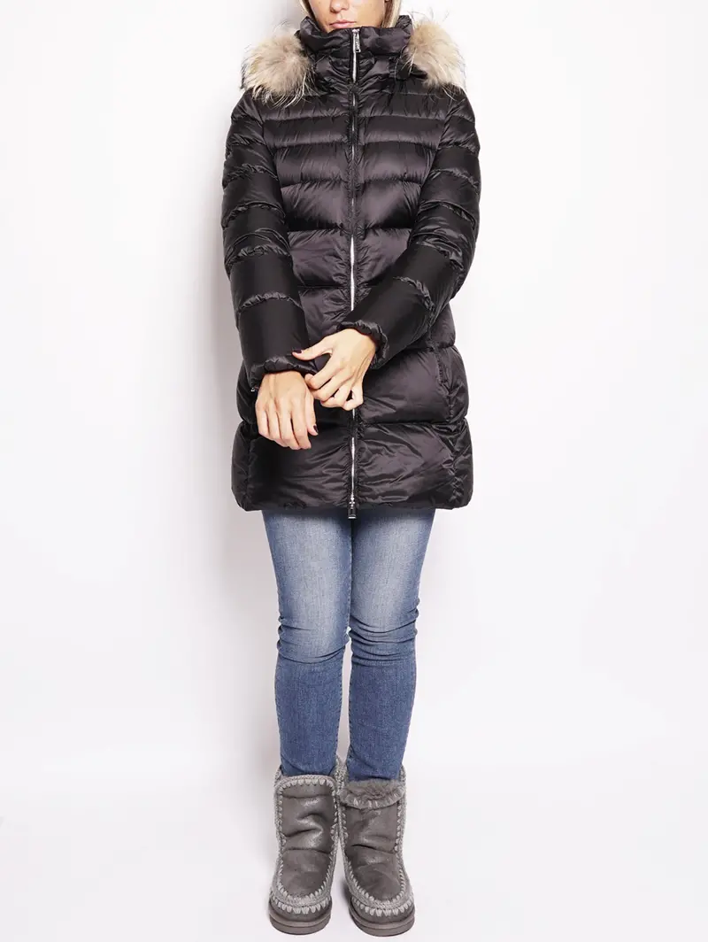Black Detachable-Fur-Collar Puffer Coat 1