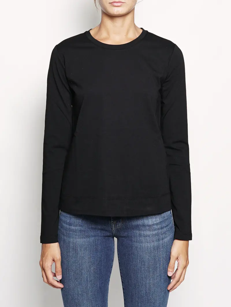 Black Long-Sleeve T-Shirt 1