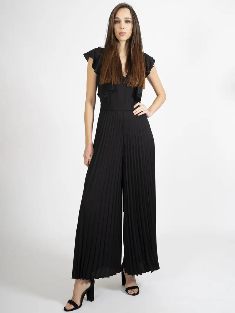 Black Pleated Jumpsuit With V-Neck 1