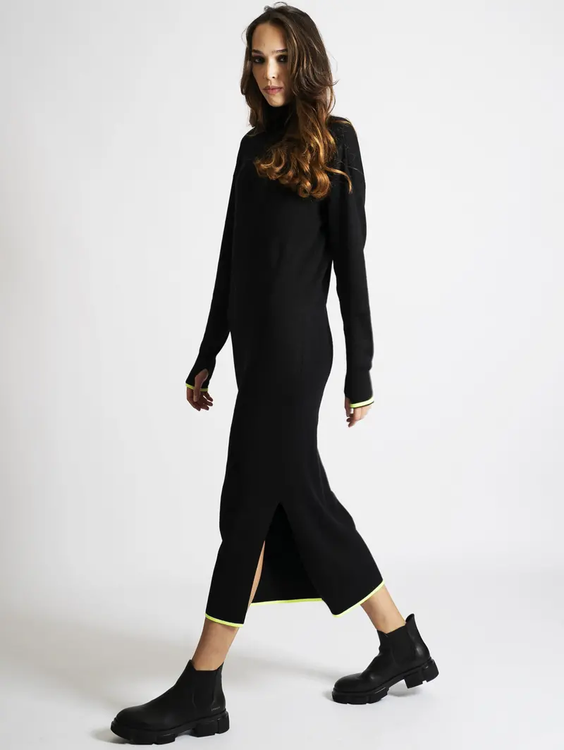 Black Ribbed Knit Long Dress 1