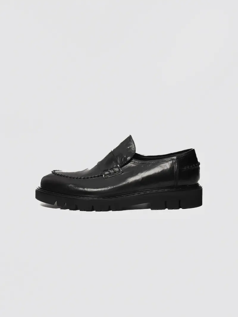 Black Vintage-Effect Leather Loafers 1