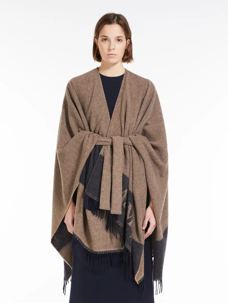 Camel Jacquard-Logo Fringed Poncho 1