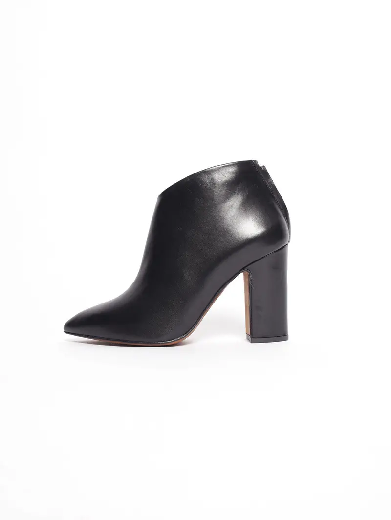 Chiarini Bologna Pointed-Toe Ankle Boots In Black 1