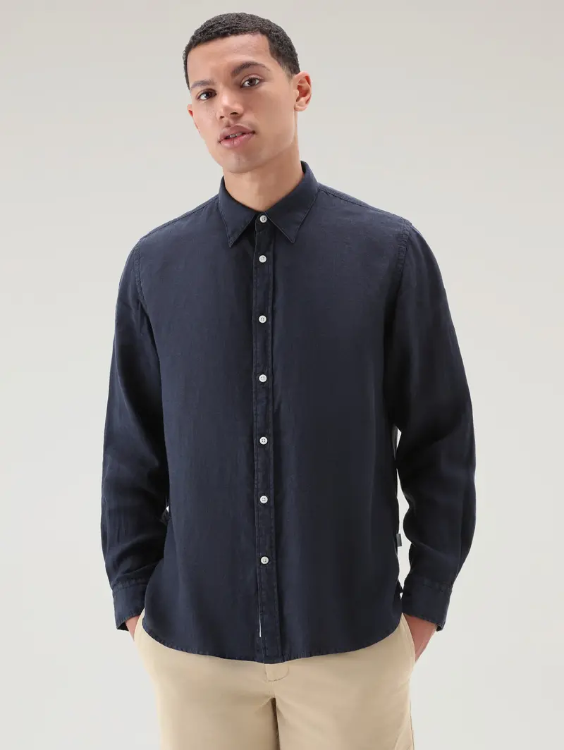 Timeless Blue Shirt With Traditional Collar 1